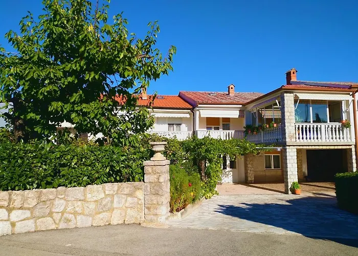 Apartman Lucija *